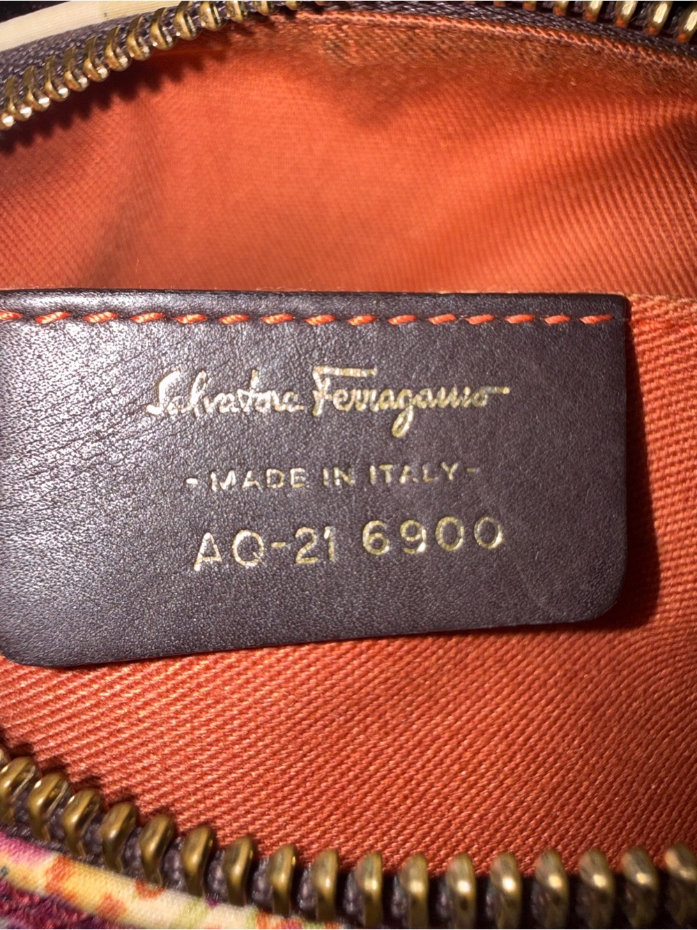 SALVATORE FERRAGAMO FÉRIA TOP HANDLE BARREL BAG #AQ-21 6900 - Picture 7 of 11
